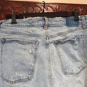 A&F Curve Love High Waisted Mom Jeans